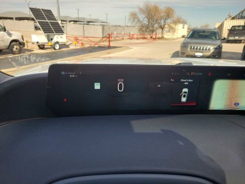 Used 2025 Ford Expedition Tremor image 14