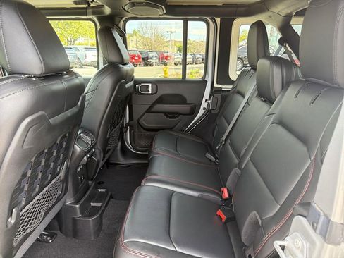 Used 2021 Jeep Wrangler Unlimited Rubicon image 23