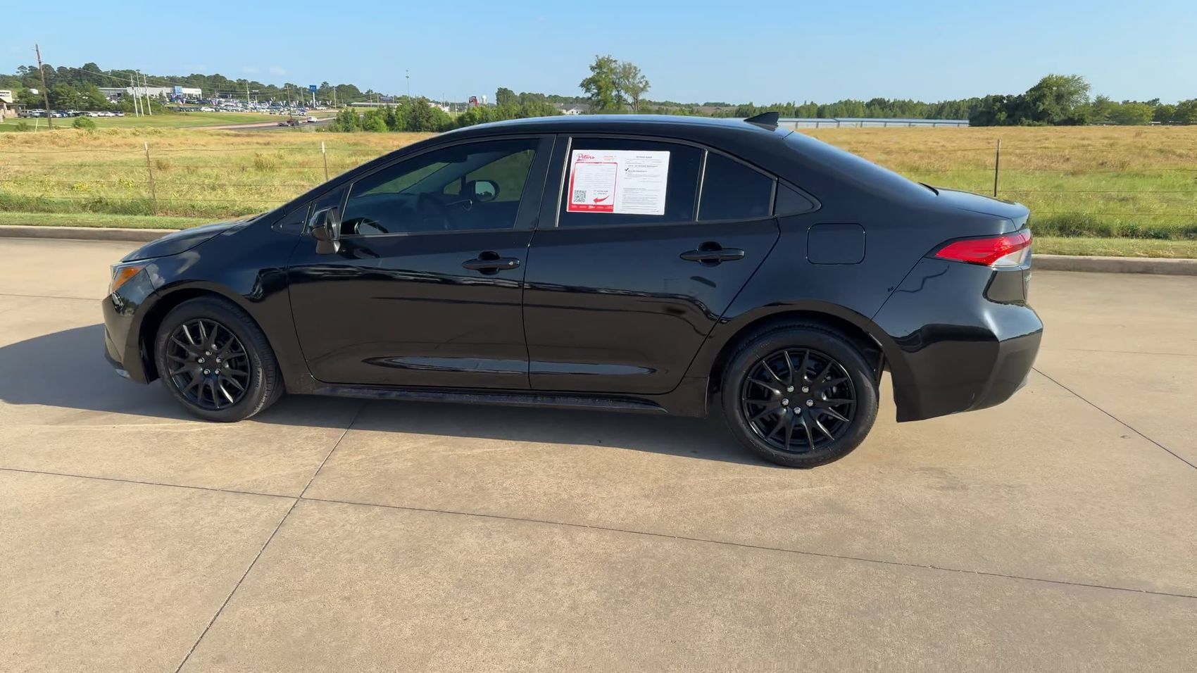 Used 2024 Toyota Corolla LE FWD image 6