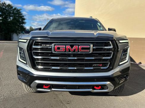 Used 2026 GMC Yukon XL AT4 AWD/4WD image 9