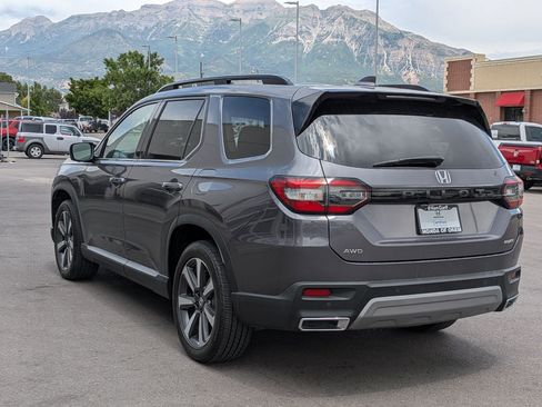 Certified 2025 Honda Pilot Elite image 8