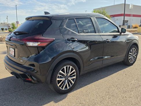 Used 2024 Nissan Kicks SV FWD image 6