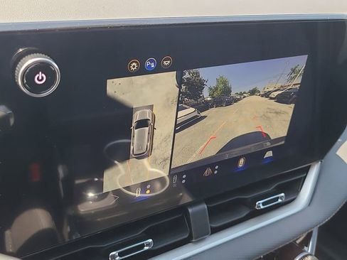 New 2026 Chevrolet Equinox LT w/ Safety and Technology Package FWD image 26