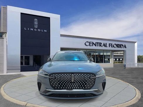 Certified 2025 Lincoln Aviator Black Label AWD/4WD image 2
