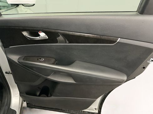 Used 2016 Kia Sorento LX w/ LX Convenience Package image 31