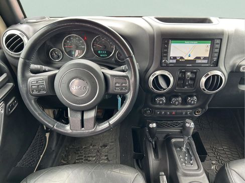 Certified 2016 Jeep Wrangler Unlimited Rubicon w/ Dual Top Group image 24