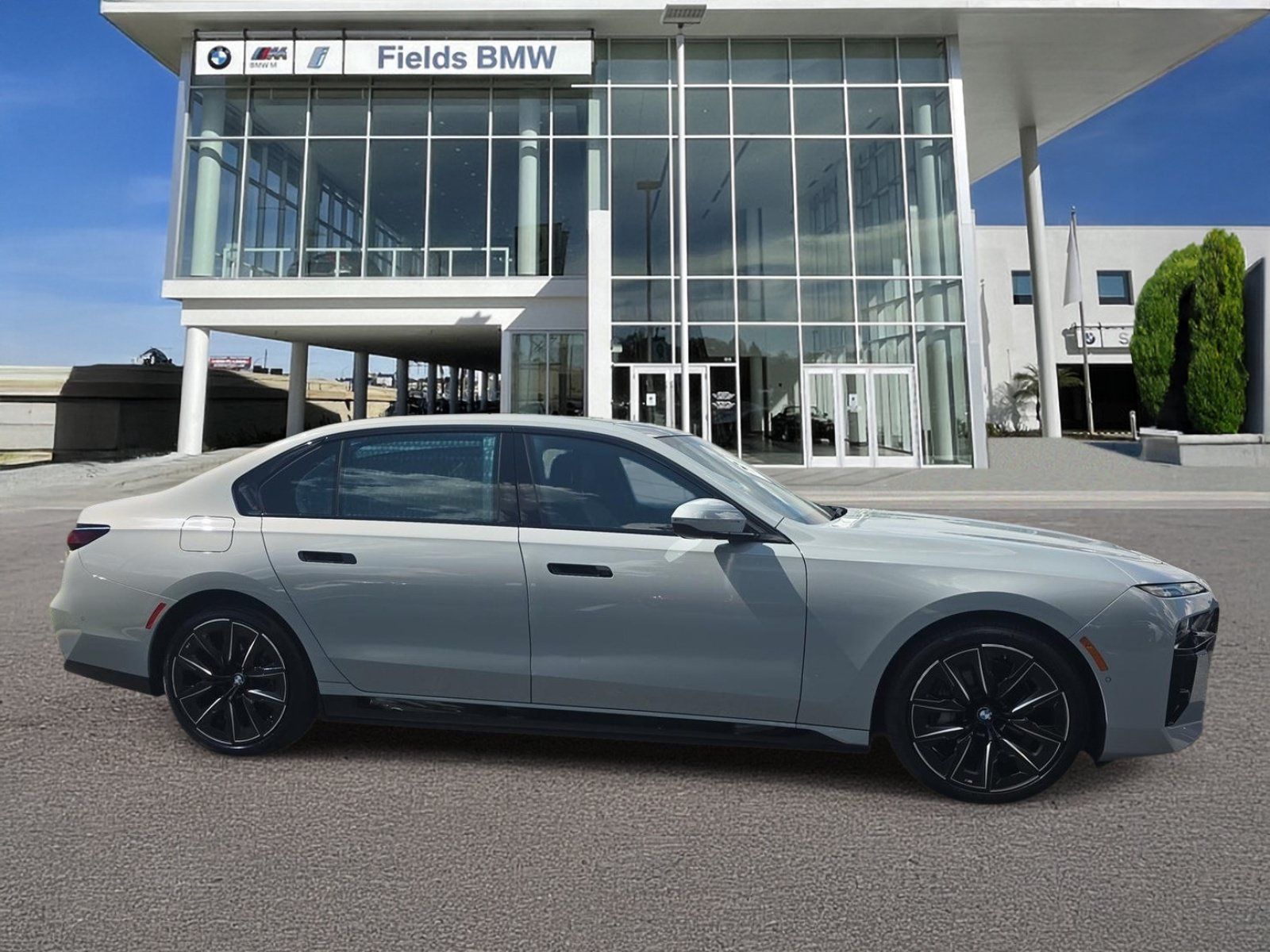 Certified 2023 BMW i7 xDrive60 w/ Luxury Rear Seating Package AWD/4WD image 1