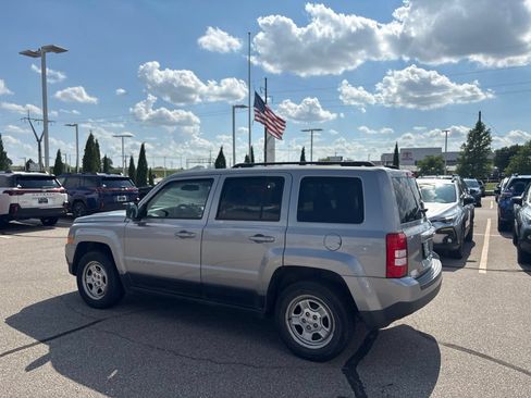 Used 2016 Jeep Patriot Sport w/ Power Value Group FWD image 6