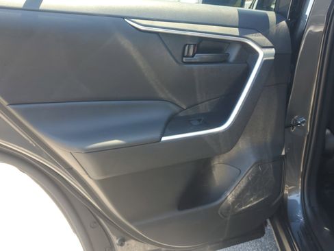 Certified 2022 Toyota RAV4 LE image 12