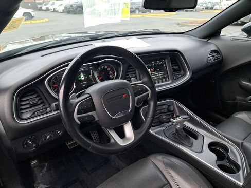 Used 2017 Dodge Challenger GT image 17