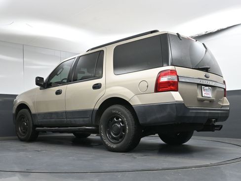 Used 2017 Ford Expedition XL image 24