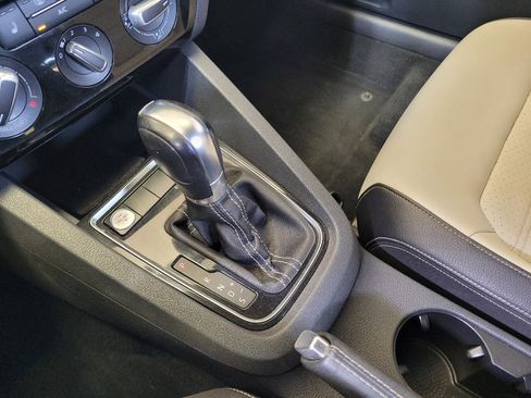 Used 2016 Volkswagen Jetta Sport FWD image 26