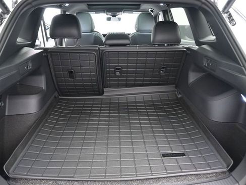 New 2026 Volkswagen Tiguan SE R-Line image 14