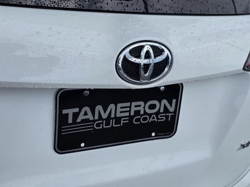 Used 2018 Toyota RAV4 XLE w/ Plus Extra Value Package FWD image 24