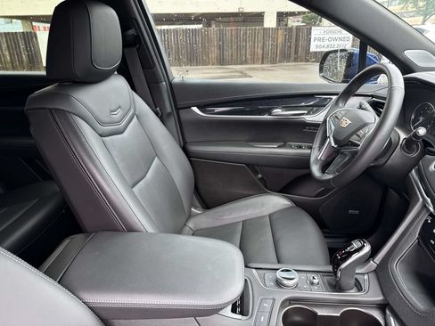 Used 2024 Cadillac XT5 Premium Luxury AWD/4WD image 10
