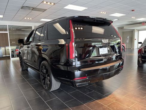 Certified 2026 Cadillac Escalade Platinum Sport w/ LPO, ONYX Package AWD/4WD image 3