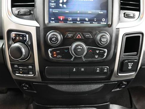 Used 2018 RAM 1500 Big Horn AWD/4WD image 11