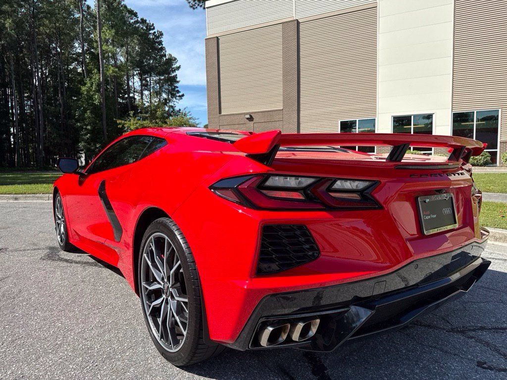 Used 2025 Chevrolet Corvette Stingray Coupe w/ Z51 Performance Package RWD image 13