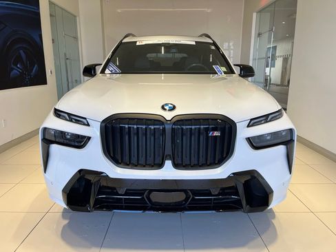 Used 2024 BMW X7 M60i w/ Executive Package image 10