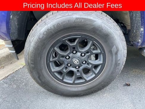 Used 2022 Toyota Tacoma SR5 w/ Technology Package AWD/4WD image 7