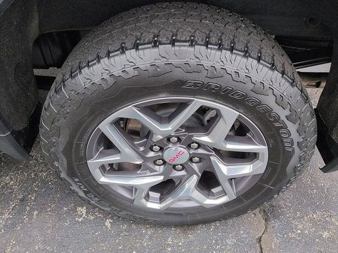 Used 2022 GMC Sierra 1500 SLT w/ SLT Premium Package image 10