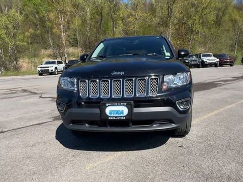 Used 2017 Jeep Compass High Altitude AWD/4WD image 3