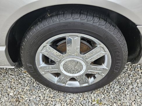 Used 2004 Ford Thunderbird image 4