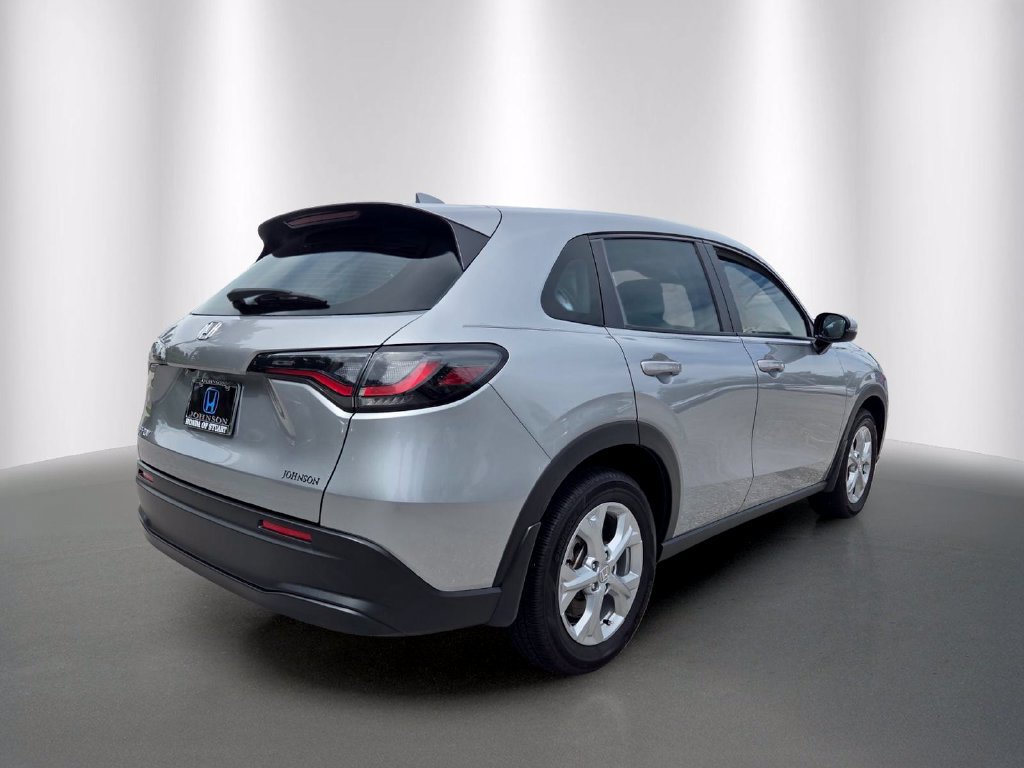 Certified 2025 Honda HR-V LX image 3