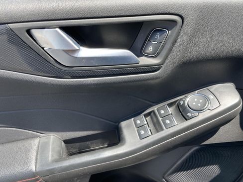 Certified 2024 Ford Escape ST-Line w/ Tech Pack #1 AWD/4WD image 15