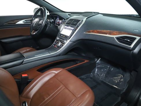 Used 2019 Lincoln MKZ Reserve image 28