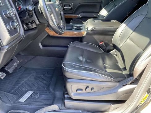 Used 2019 Chevrolet Silverado 2500 High Country w/ Duramax Plus Package AWD/4WD image 17