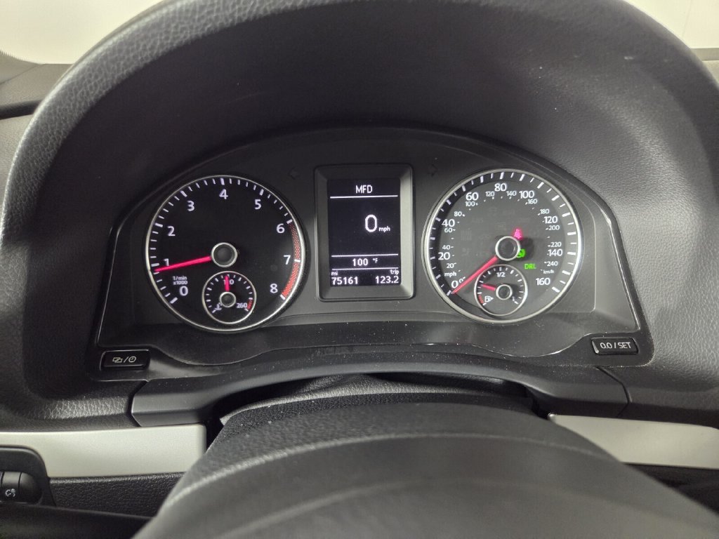 Used 2016 Volkswagen Eos Komfort FWD image 15