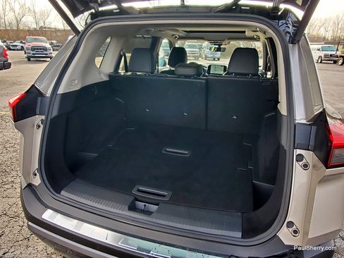 Used 2023 Nissan Rogue SL w/ SL Premium Package image 15