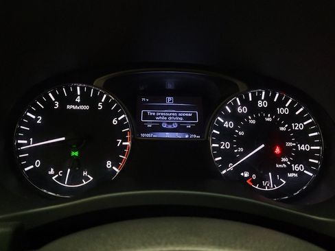 Used 2019 Nissan Pathfinder SL FWD image 23