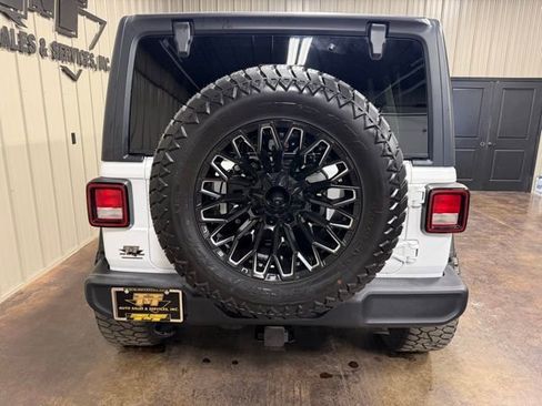 Used 2021 Jeep Wrangler Unlimited Sport image 9