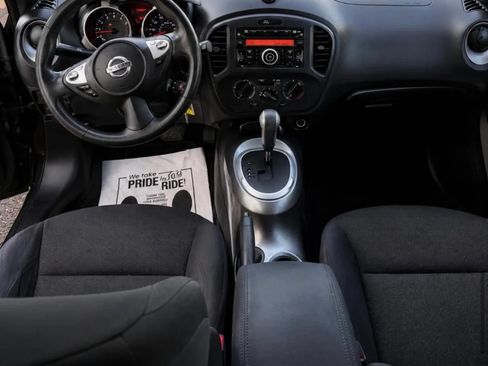 Used 2014 Nissan Juke S FWD image 11