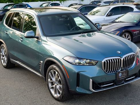 Used 2024 BMW X5 xDrive40i w/ Premium Package AWD/4WD image 9