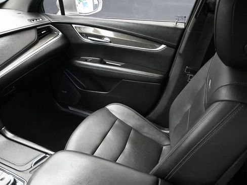 Used 2020 Cadillac XT5 Sportv AWD/4WD image 11