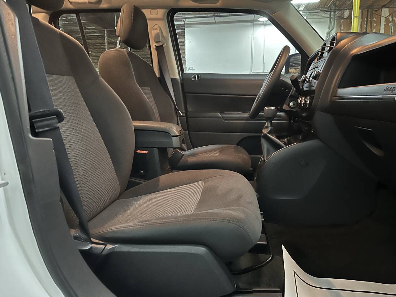 Used 2016 Jeep Patriot Sport w/ Power Value Group FWD image 21