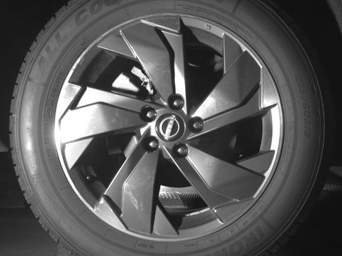 Used 2025 Nissan Rogue SV image 15