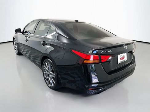 Used 2024 Nissan Altima 2.0 SR FWD image 7