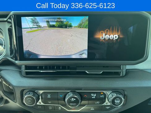 New 2025 Jeep Gladiator Sport AWD/4WD image 26