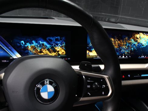 Used 2024 BMW 530i xDrive AWD/4WD image 58
