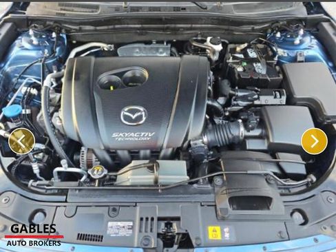 Used 2018 MAZDA MAZDA3 Sport w/ Preferred Equipment Package FWD image 13