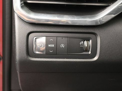 Used 2024 GMC Acadia Elevation w/ Luxury Package FWD image 16