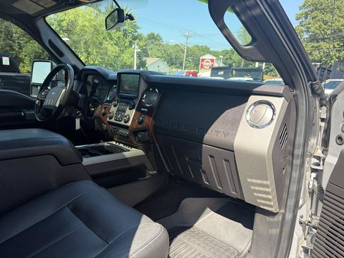 Used 2016 Ford F350 Lariat w/ Lariat Ultimate Package AWD/4WD image 46