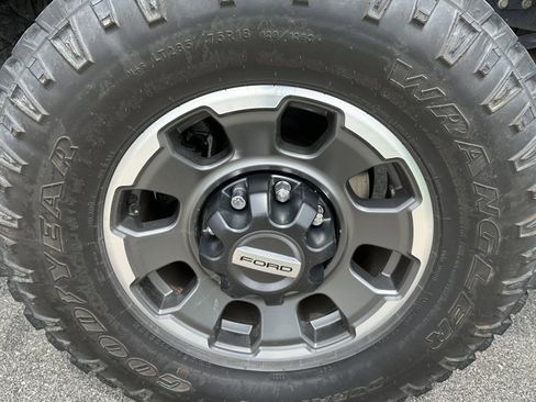 Used 2023 Ford F250 Lariat w/ Lariat Ultimate Package AWD/4WD image 14