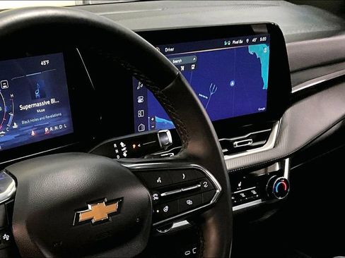 Used 2025 Chevrolet Equinox LT w/ Convenience Package II image 5