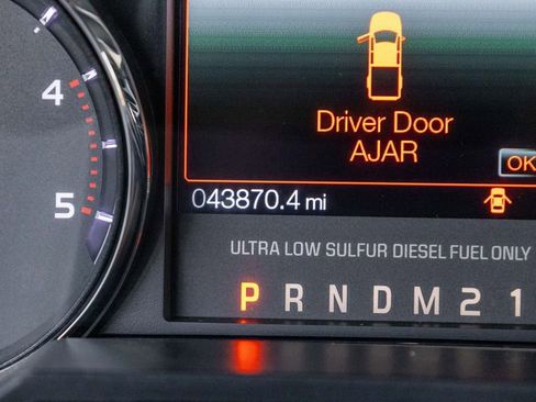 Used 2015 Ford F250 Platinum w/ FX4 Off-Road Package image 30