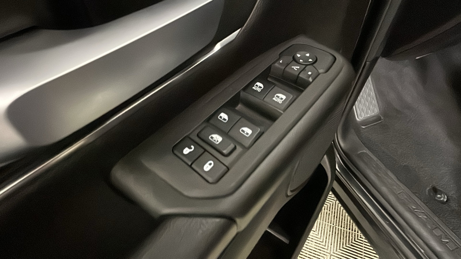 Used 2025 RAM 1500 Big Horn AWD/4WD image 13